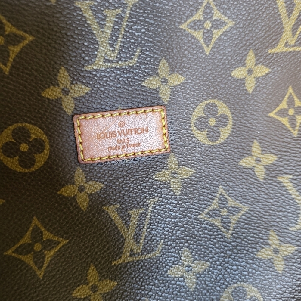 Louis Vuitton Monogram Saumur 43 Shoulder Bag..Authentic!! - Picture 11 of 16